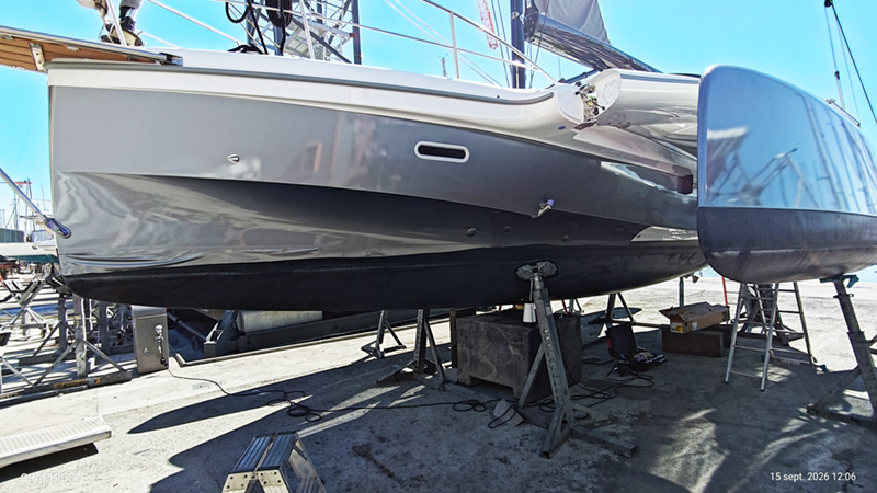 Dragonfly 32 · Marseille · WRAPS BOAT